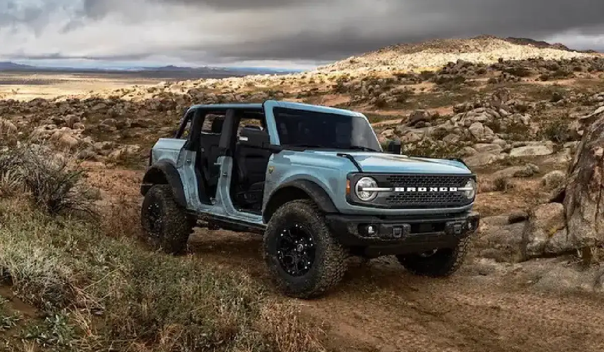 Ford - Bronco Badlands 4Dr - Luxury SUV Car Rentals - Preowned SUV Car - Exclusive Concierge Club.webp